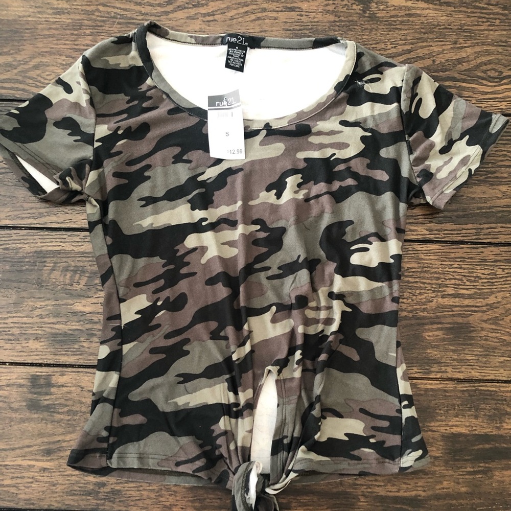 Army crop top with knot size small